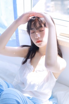 美女射击动作片